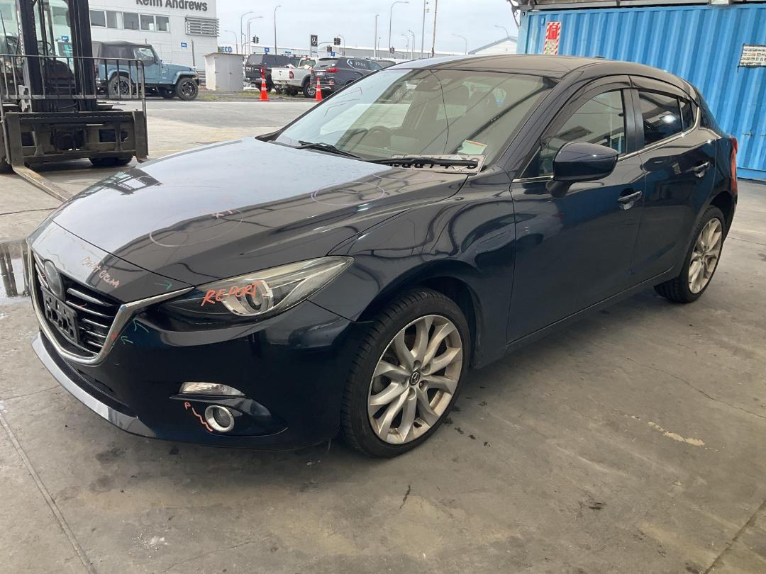 Photo '9' of Mazda Axela Photo '9' of Mazda Axela