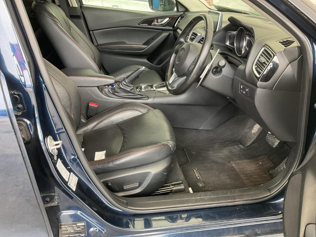 Photo '24' of Mazda Axela Photo '24' of Mazda Axela