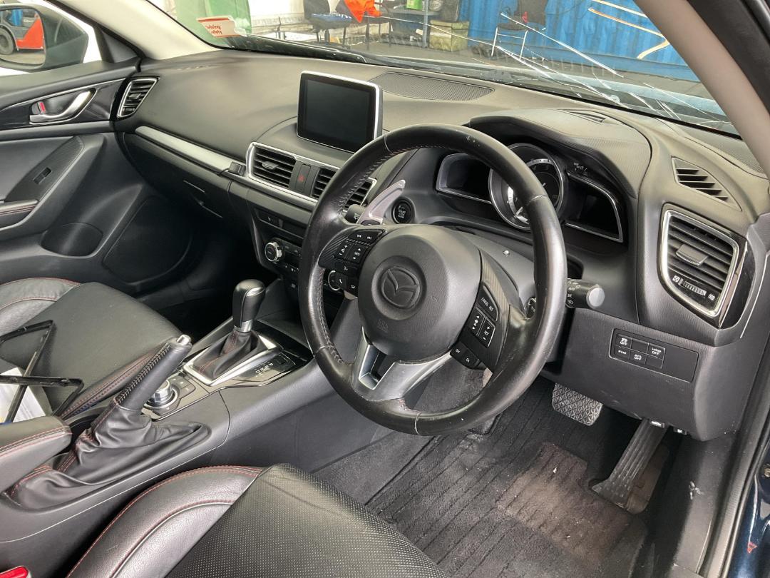 Photo '25' of Mazda Axela Photo '25' of Mazda Axela