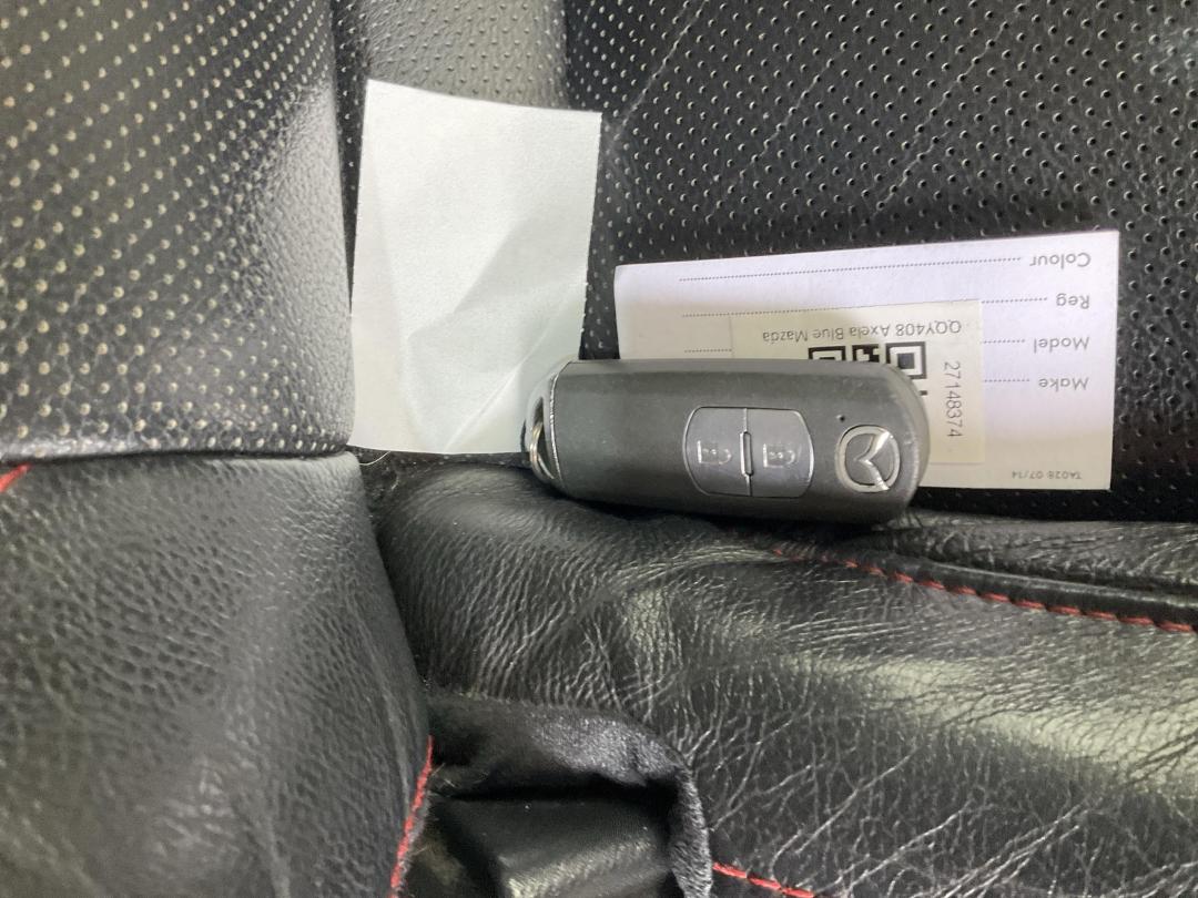 Photo '27' of Mazda Axela Photo '27' of Mazda Axela