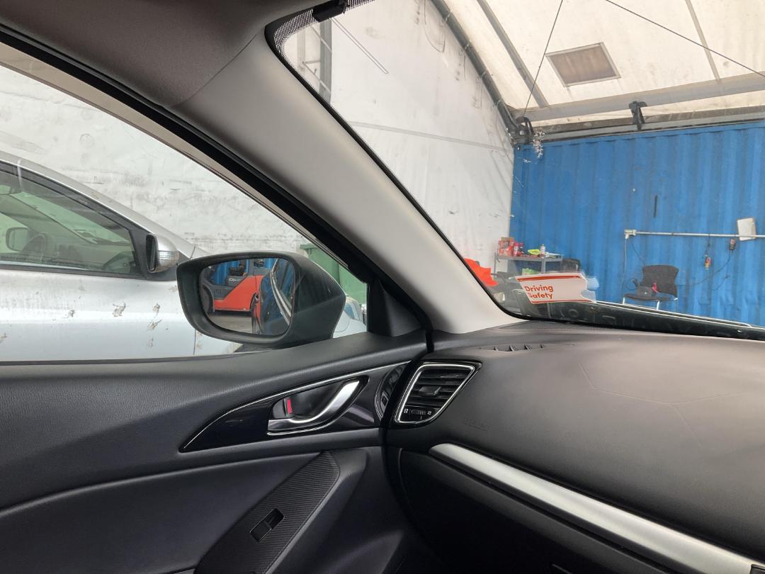 Photo '30' of Mazda Axela Photo '30' of Mazda Axela