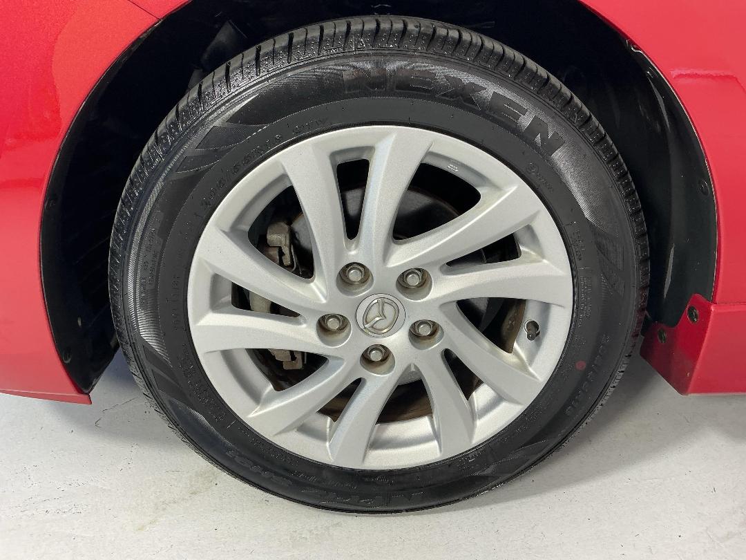 Photo '10' of Mazda Axela