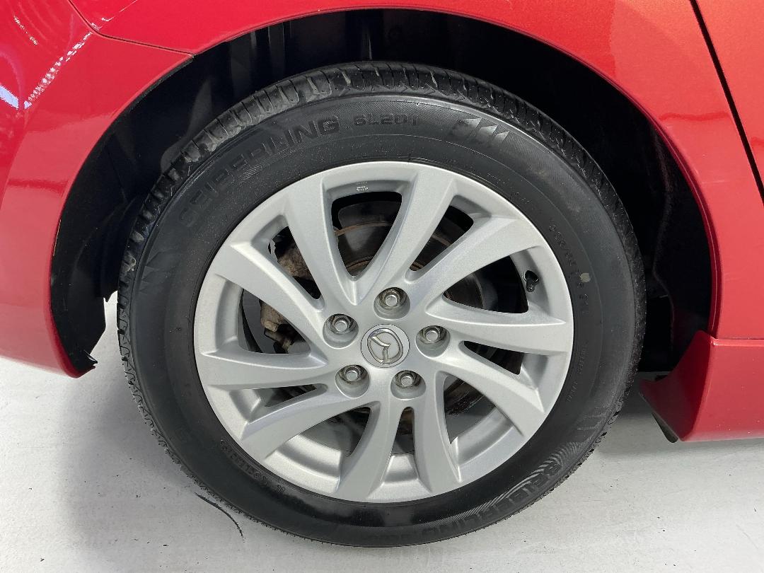 Photo '12' of Mazda Axela