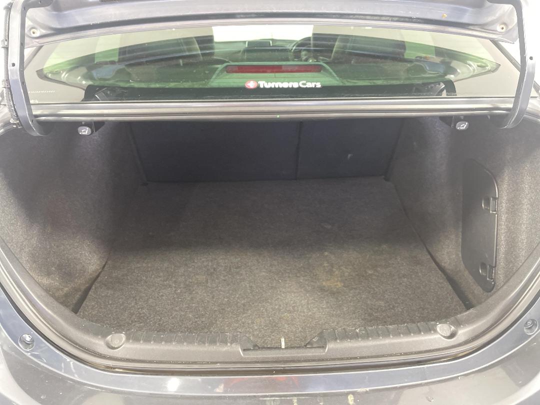 Photo '14' of Mazda Axela