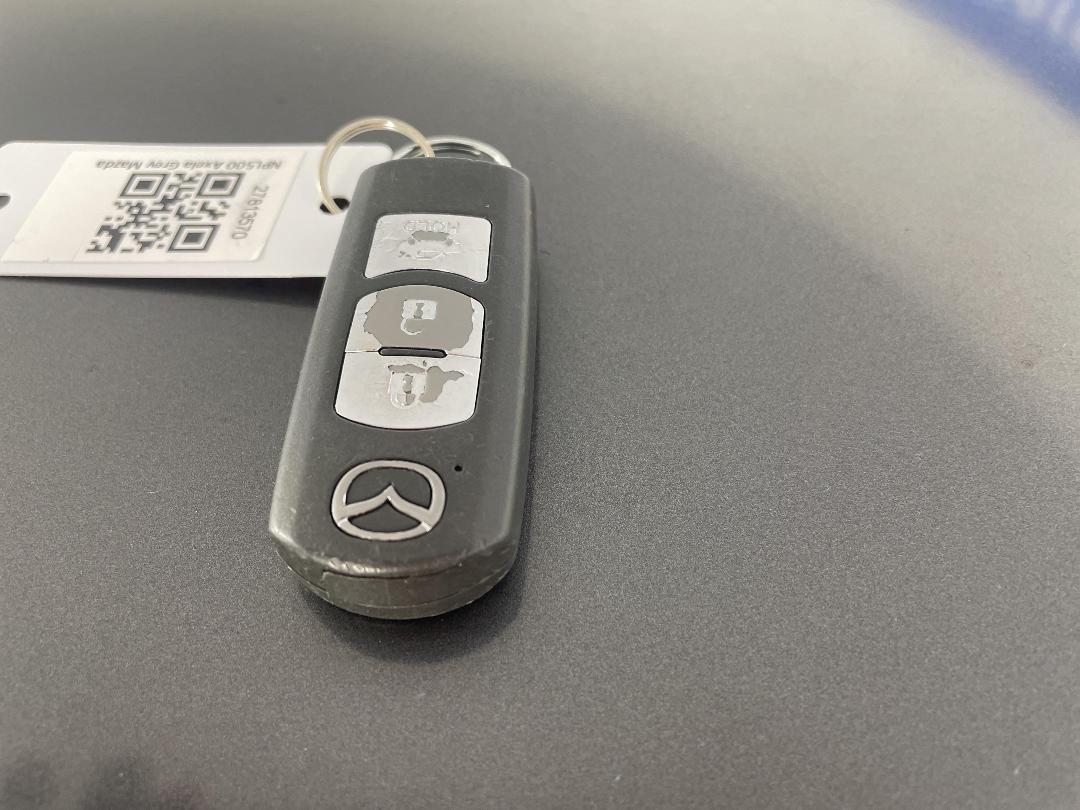 Photo '22' of Mazda Axela