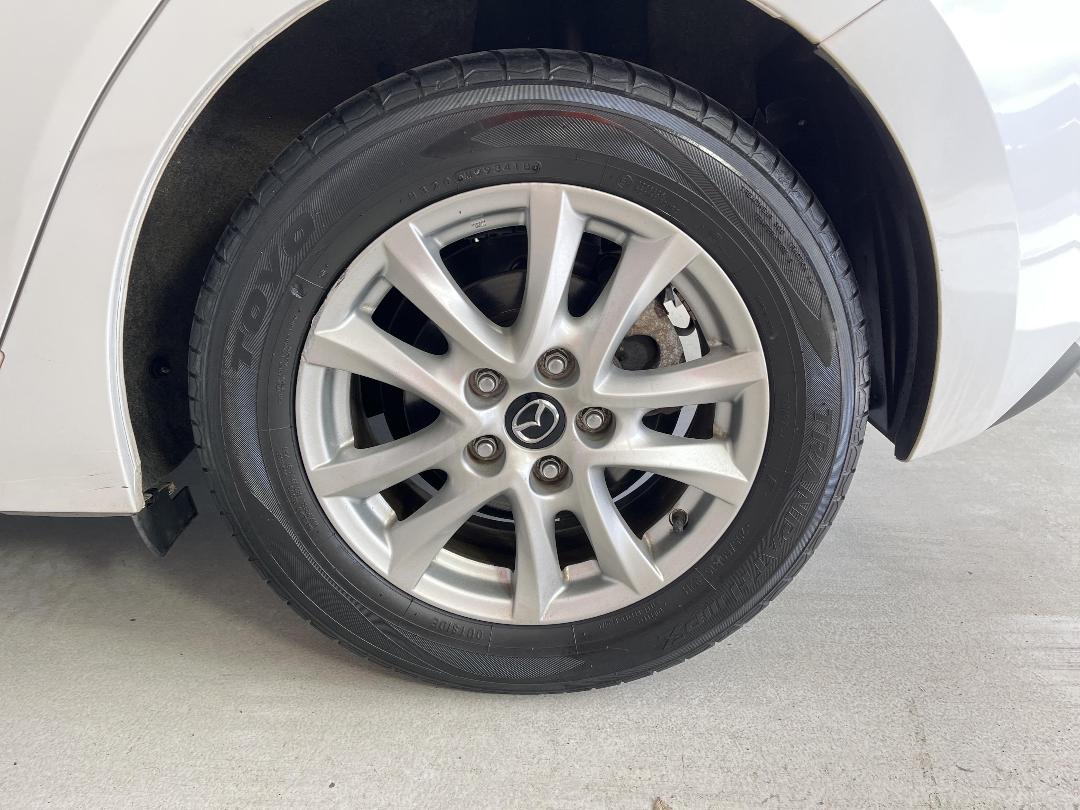 Photo '11' of Mazda Axela Photo '11' of Mazda Axela