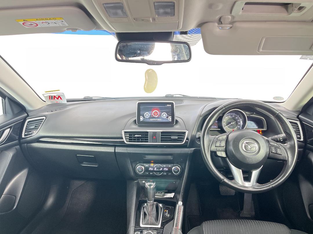 Photo '17' of Mazda Axela Photo '17' of Mazda Axela