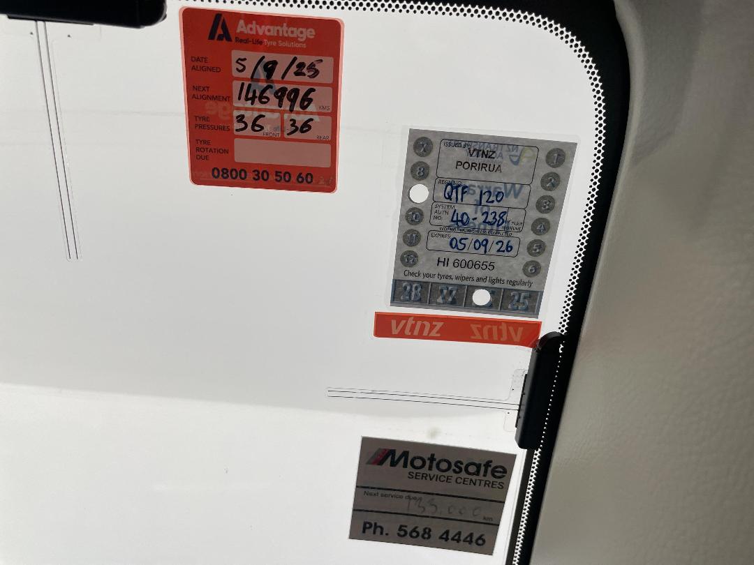 Photo '35' of Mazda Axela