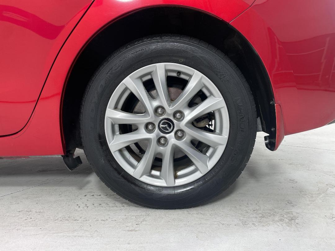 Photo '11' of Mazda Axela