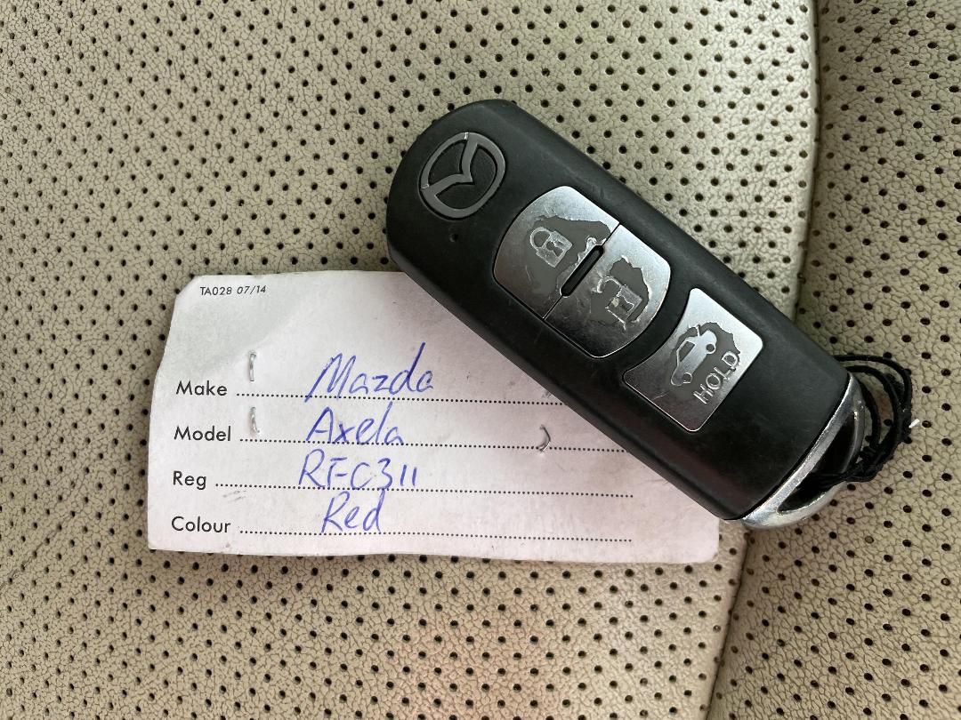 Photo '22' of Mazda Axela