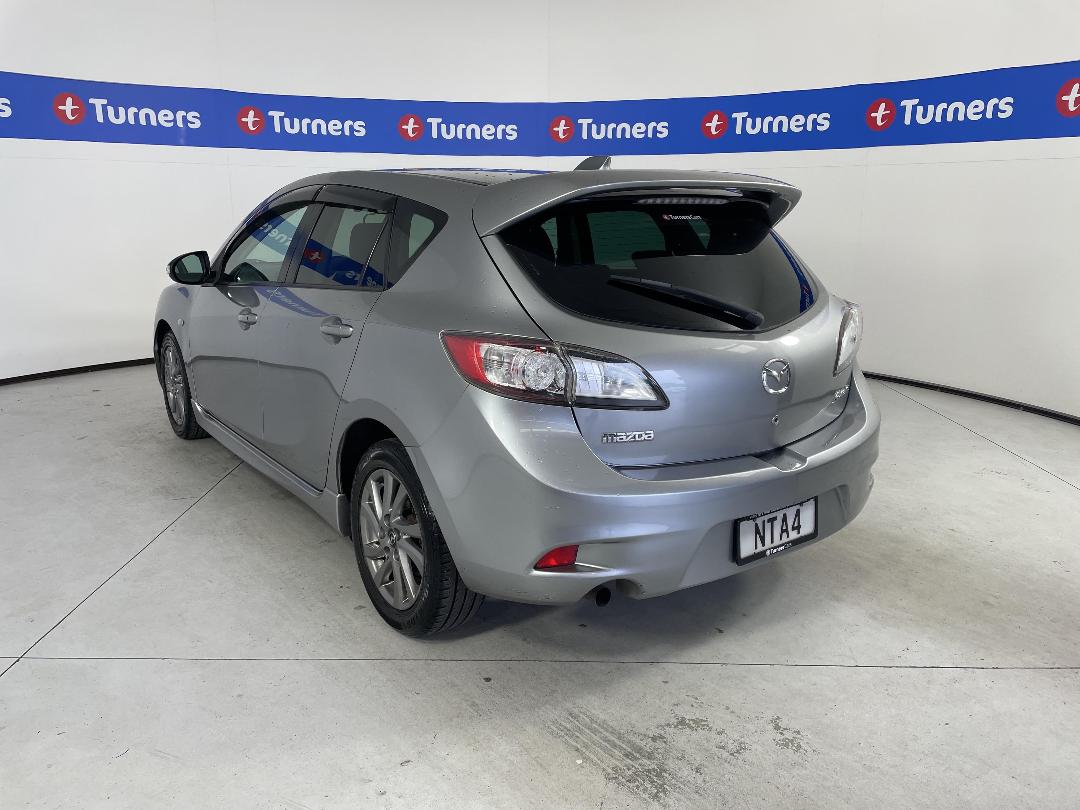 Photo '5' of Mazda Axela