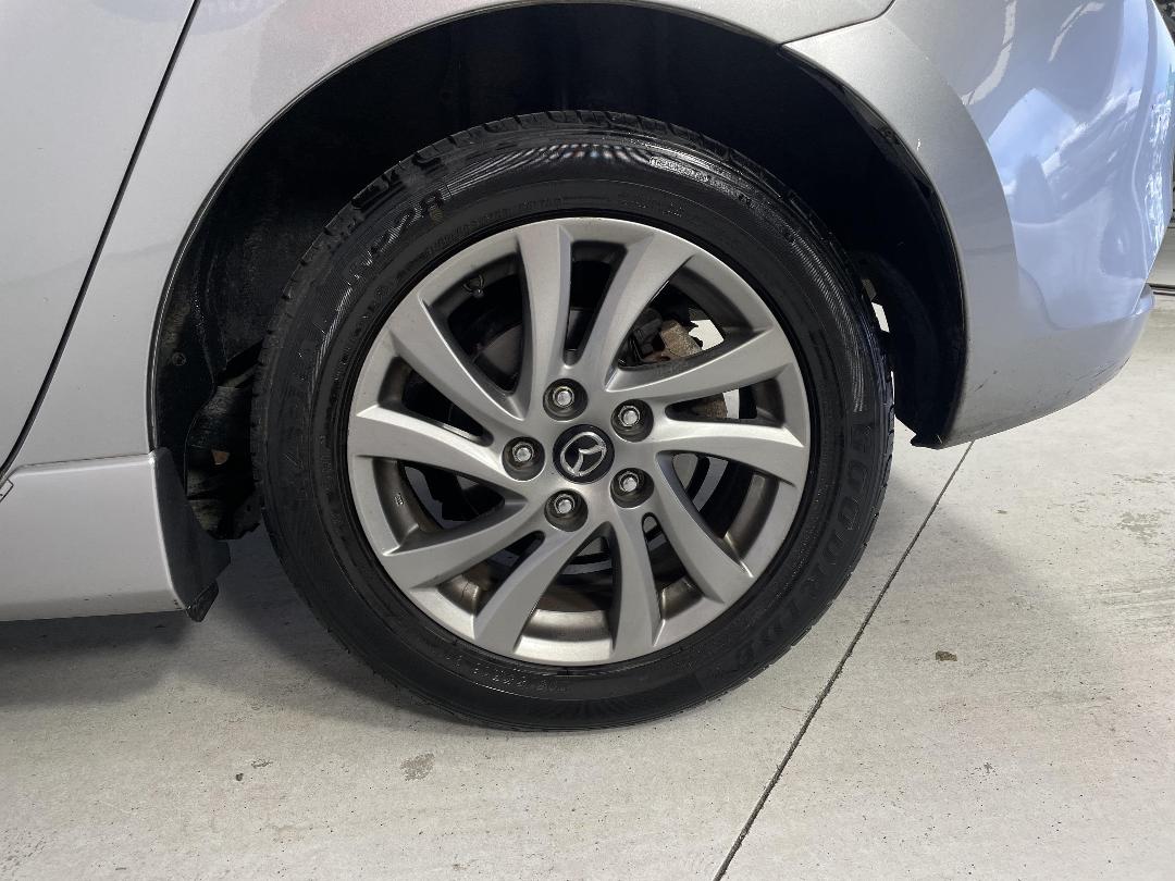 Photo '11' of Mazda Axela