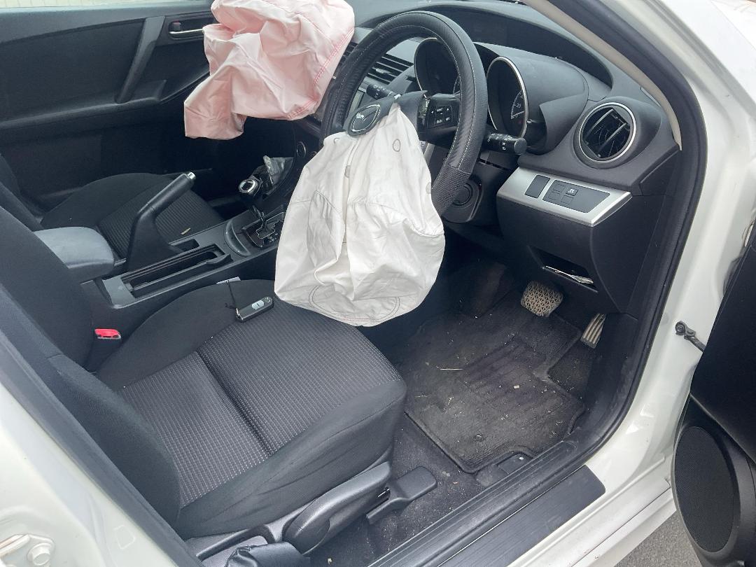 Photo '11' of Mazda Axela