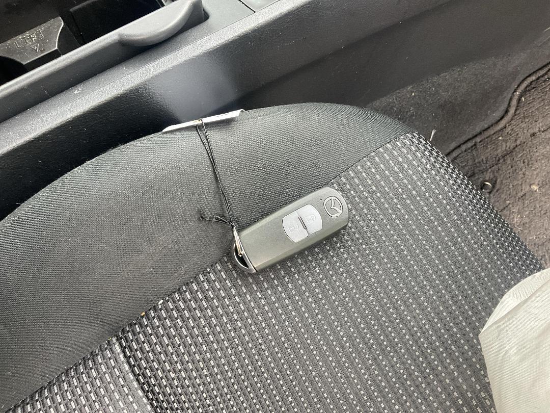 Photo '13' of Mazda Axela