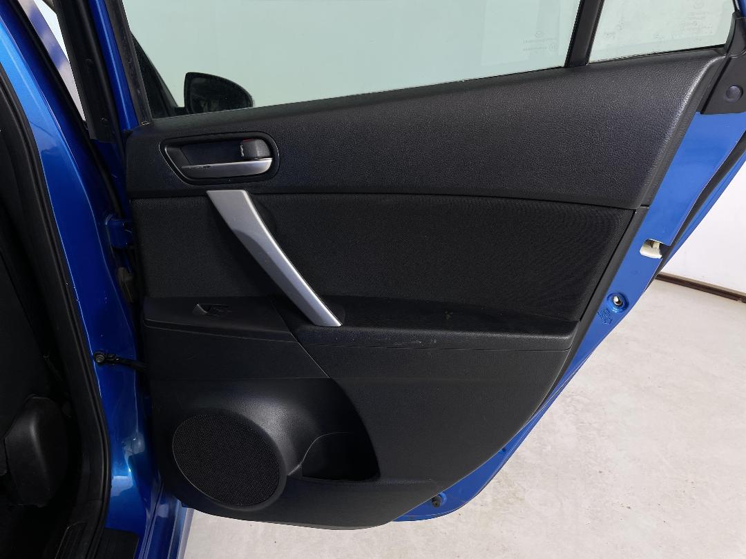 Photo '19' of Mazda Axela Photo '19' of Mazda Axela