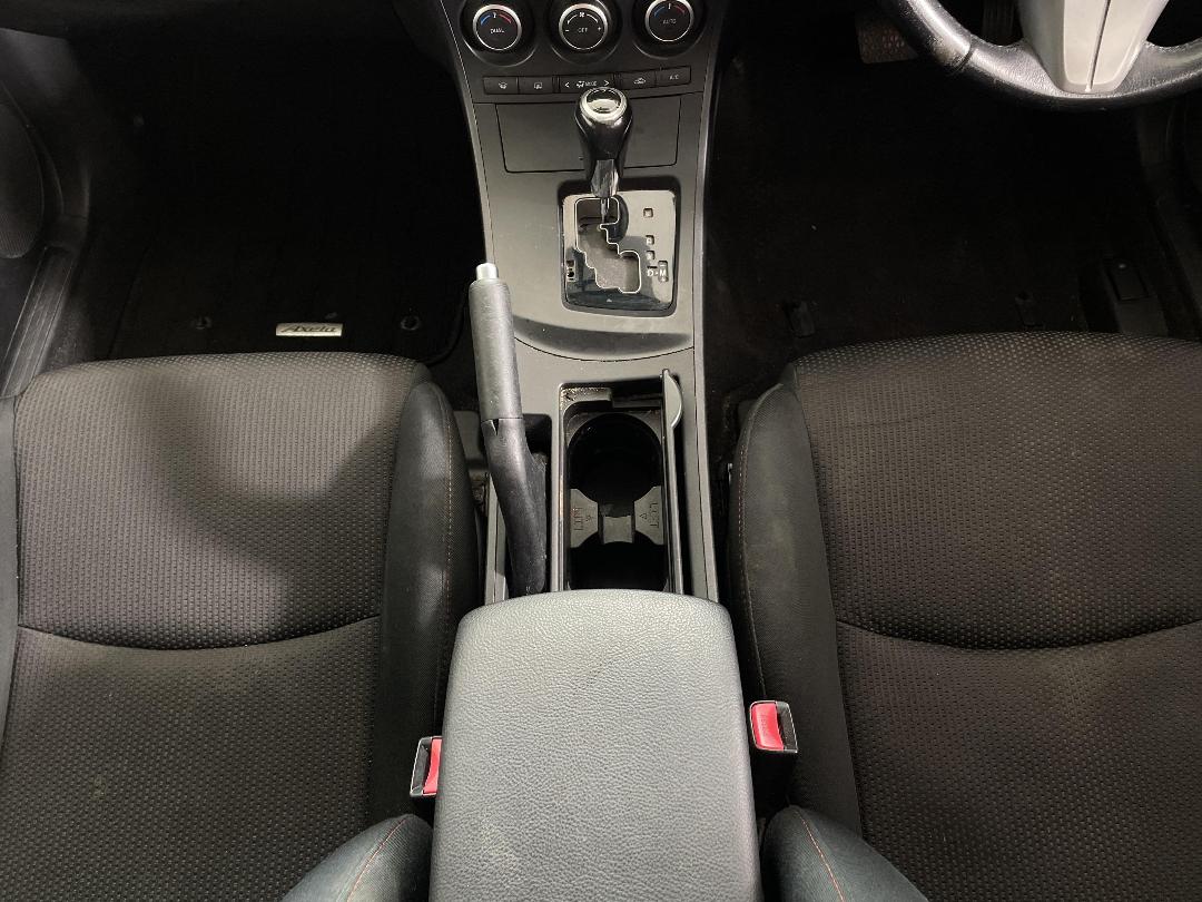 Photo '18' of Mazda Axela Photo '18' of Mazda Axela