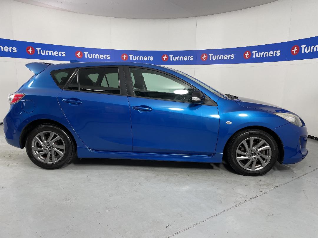 Photo '23' of Mazda Axela