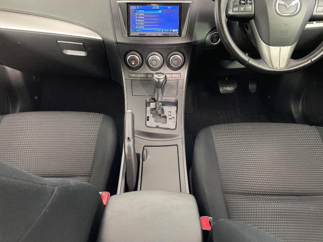 Photo '18' of Mazda Axela