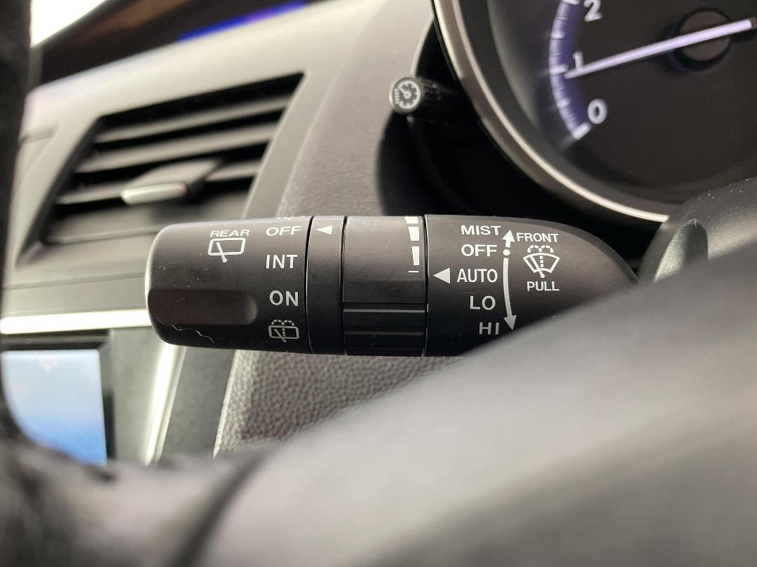 Photo '28' of Mazda Axela