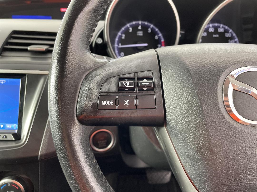 Photo '29' of Mazda Axela