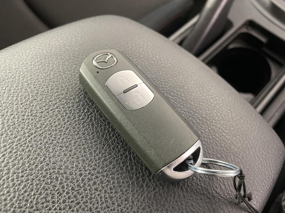 Photo '22' of Mazda Axela