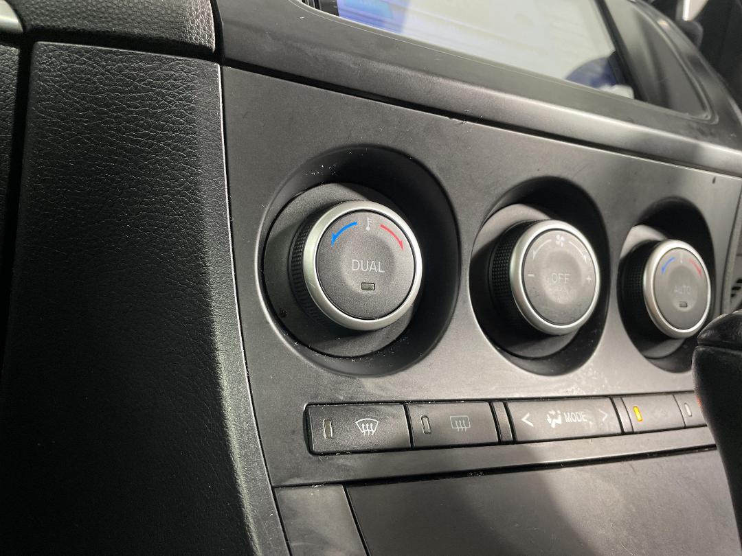 Photo '26' of Mazda Axela