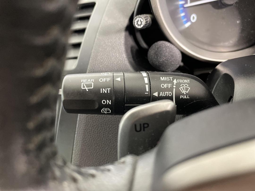 Photo '29' of Mazda Axela