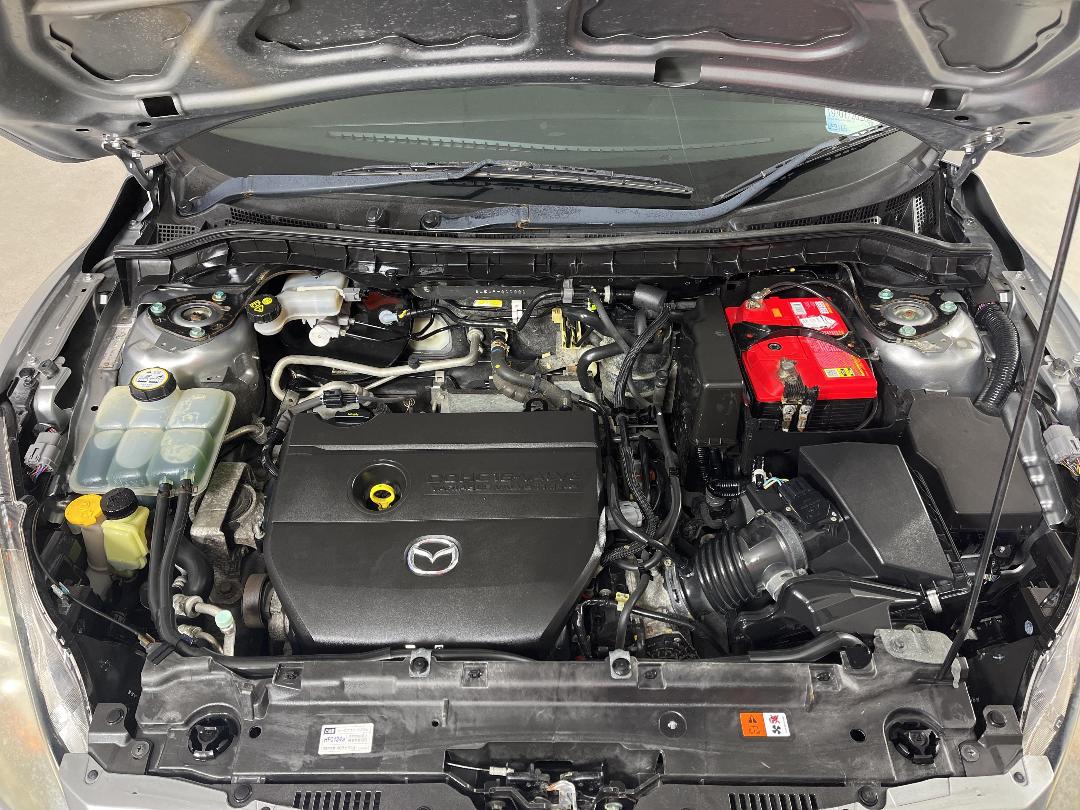 Photo '13' of Mazda Axela