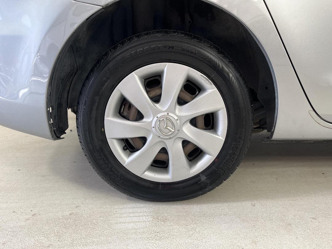 Photo '12' of Mazda Axela