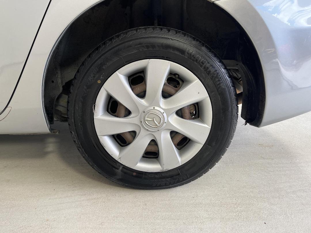 Photo '11' of Mazda Axela