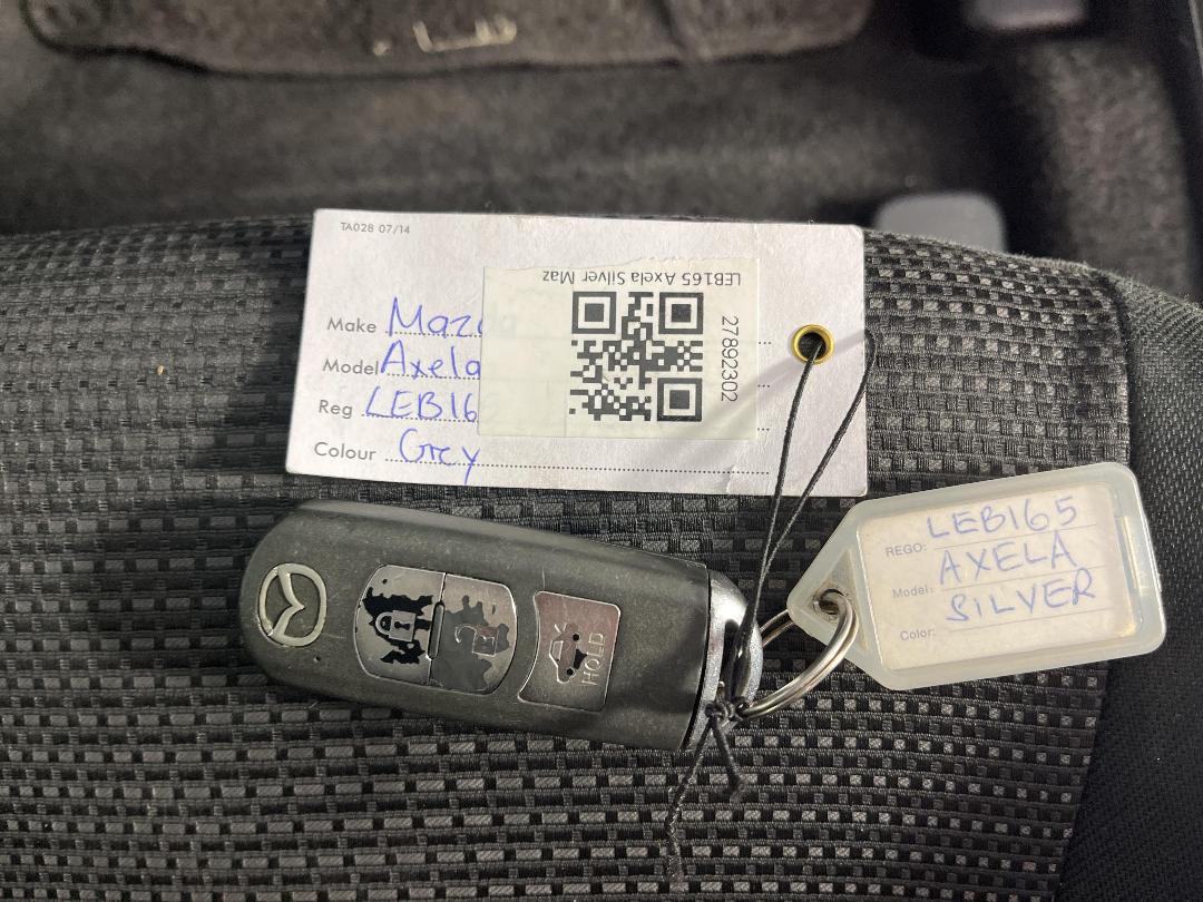 Photo '22' of Mazda Axela