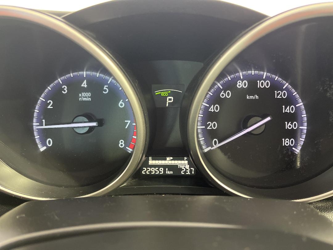 Photo '21' of Mazda Axela