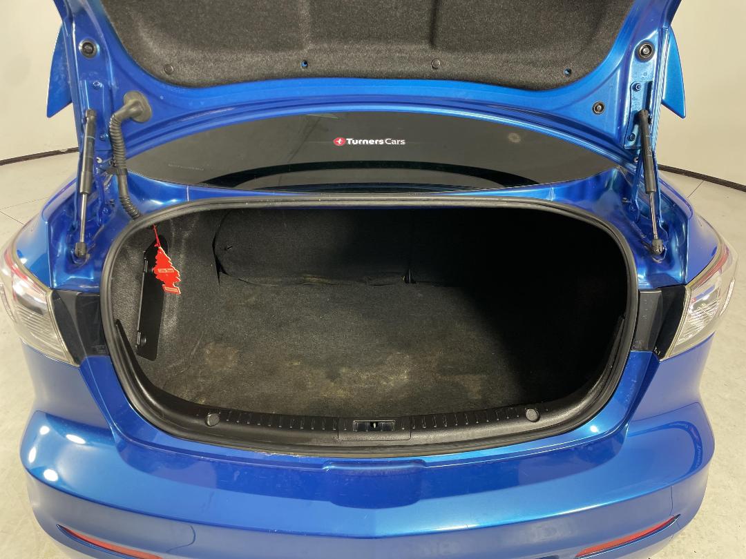 Photo '14' of Mazda Axela