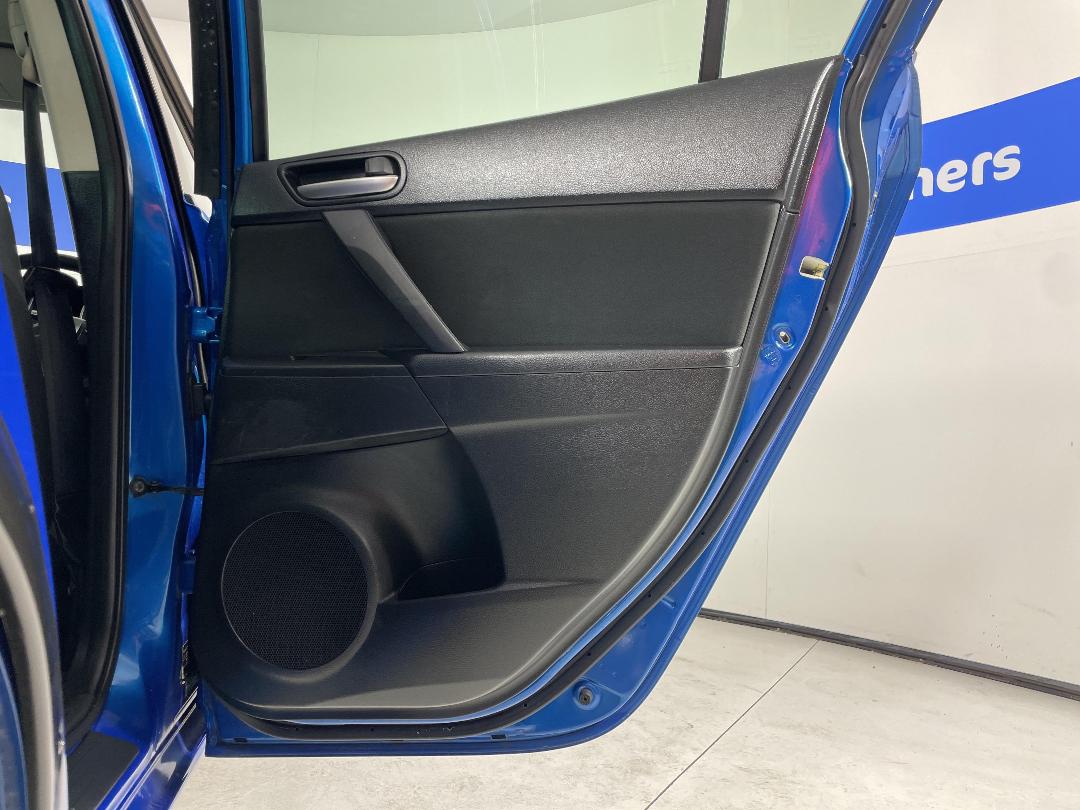 Photo '19' of Mazda Axela