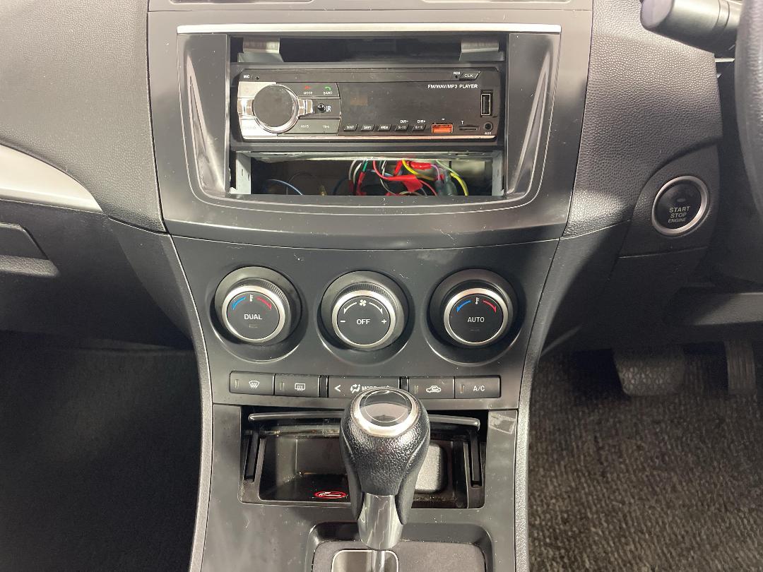 Photo '18' of Mazda Axela