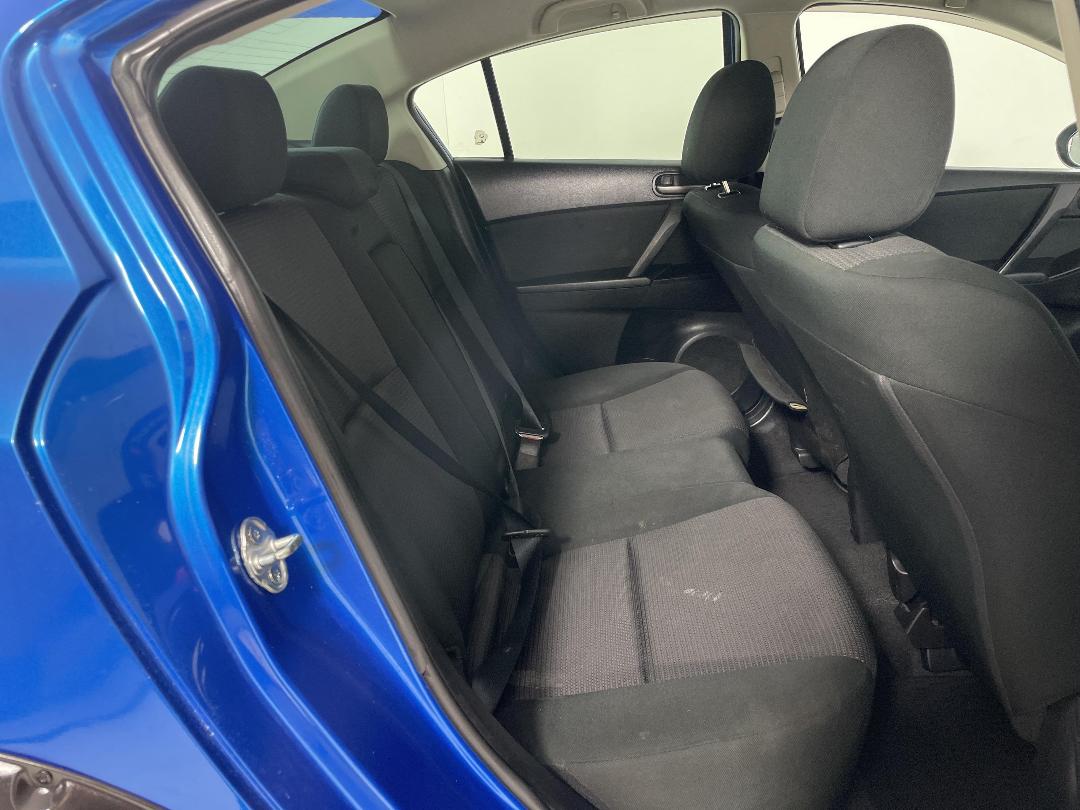 Photo '20' of Mazda Axela