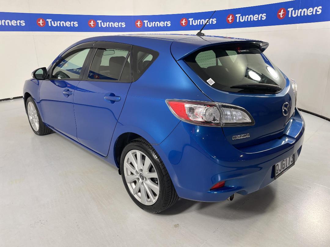 Photo '5' of Mazda Axela