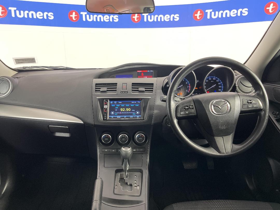 Photo '17' of Mazda Axela