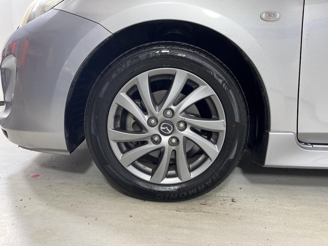 Photo '10' of Mazda Axela Photo '10' of Mazda Axela