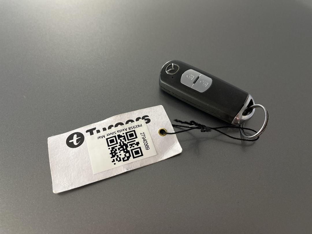 Photo '22' of Mazda Axela Photo '22' of Mazda Axela