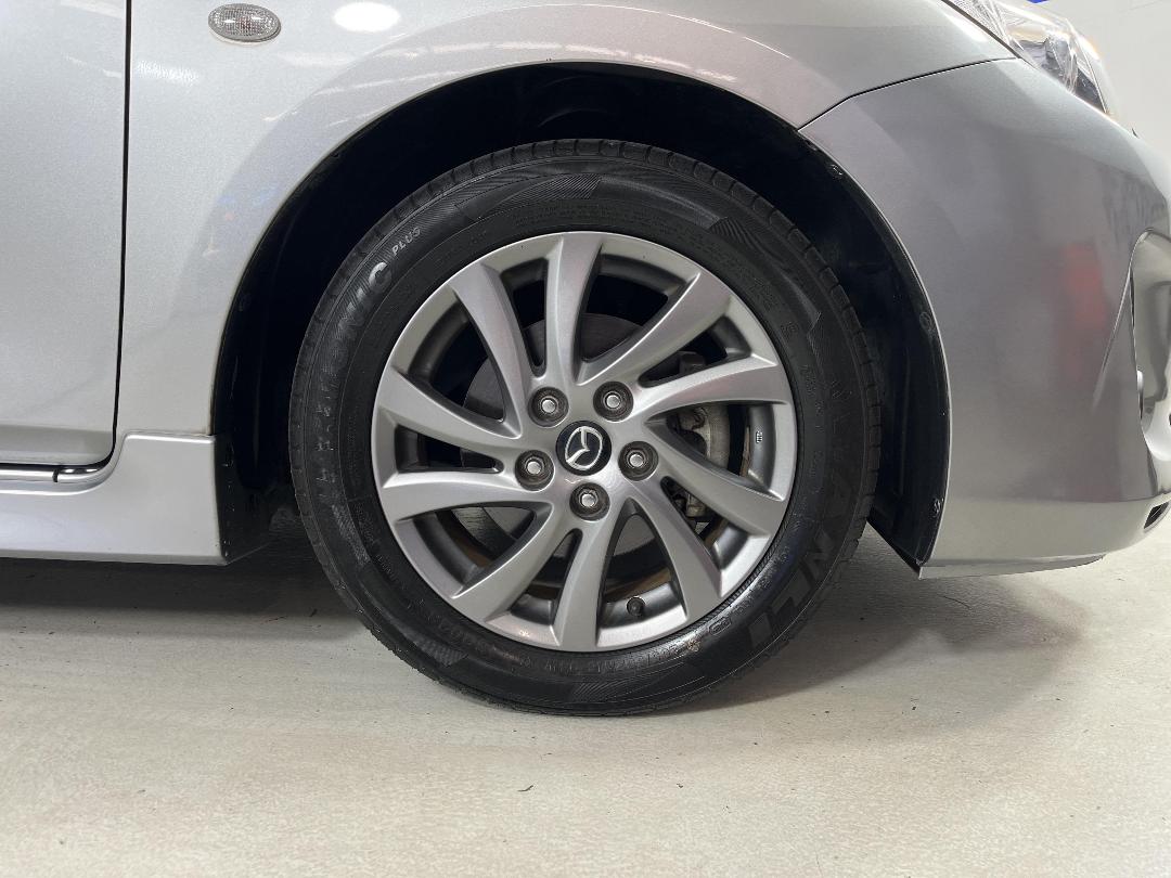 Photo '9' of Mazda Axela