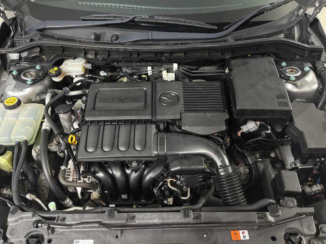 Photo '13' of Mazda Axela