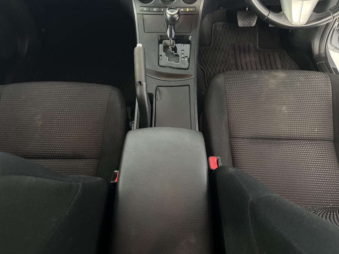 Photo '18' of Mazda Axela