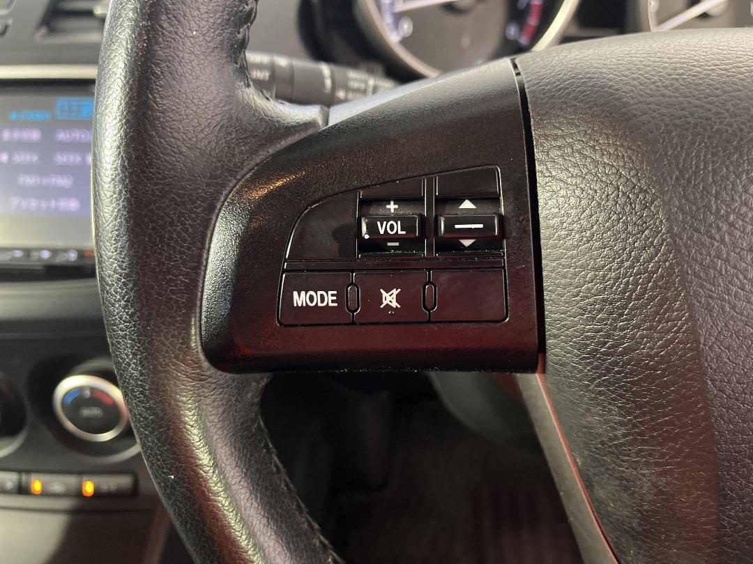 Photo '25' of Mazda Axela