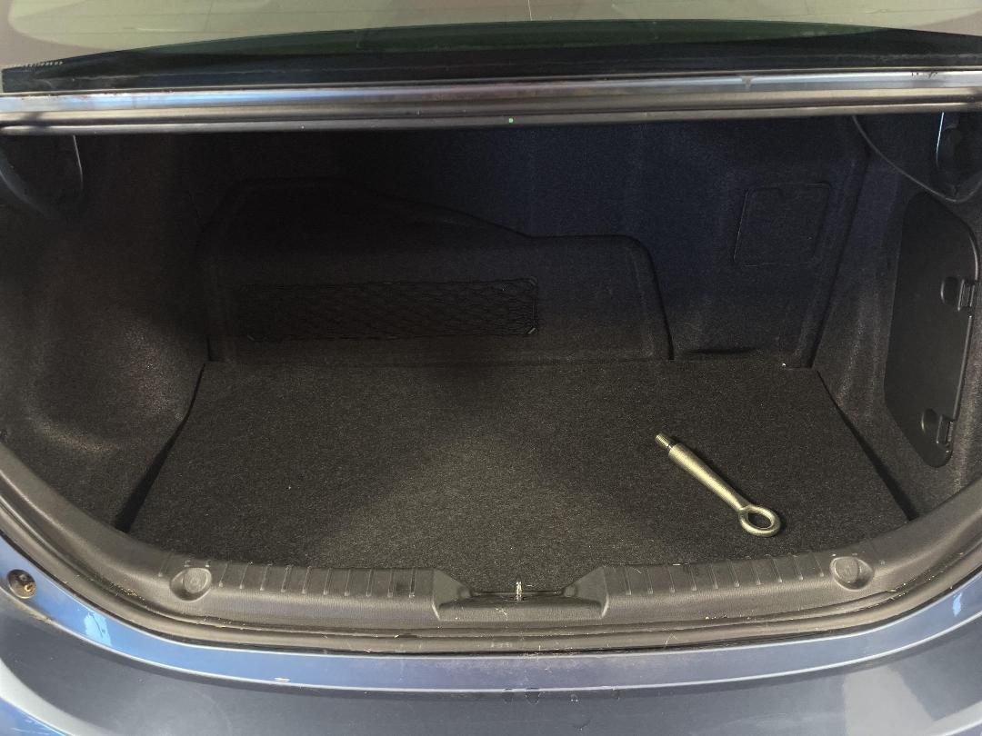 Photo '14' of Mazda Axela