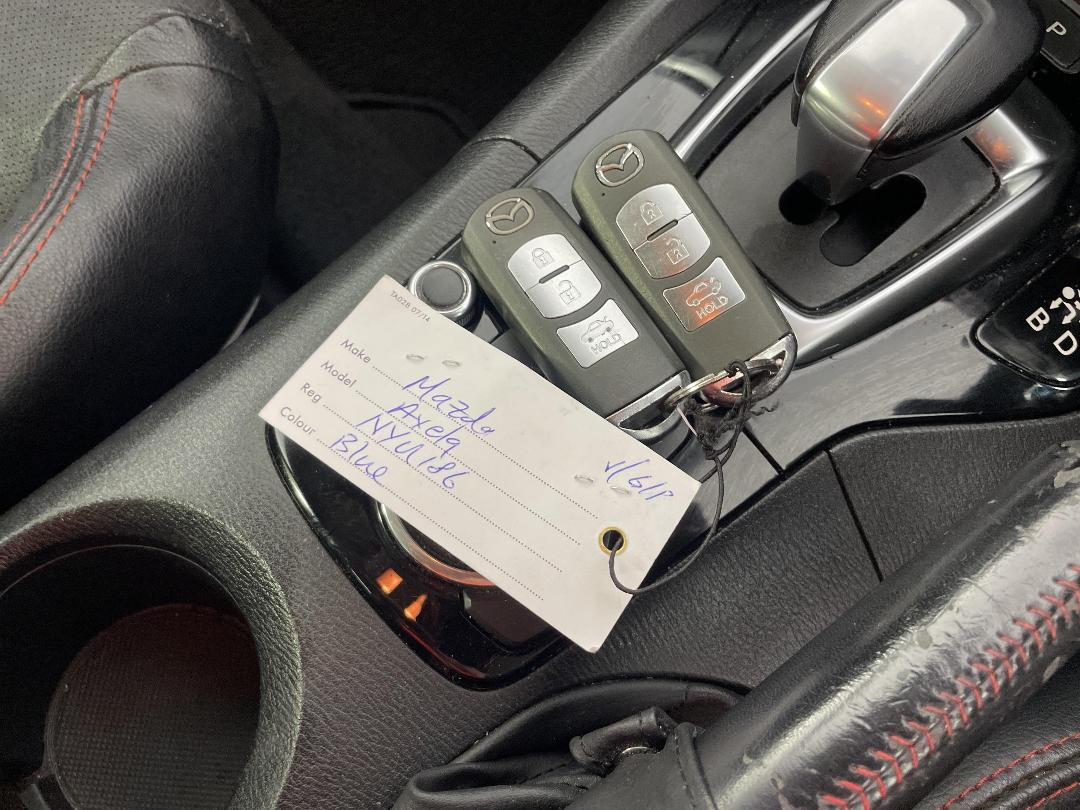 Photo '22' of Mazda Axela