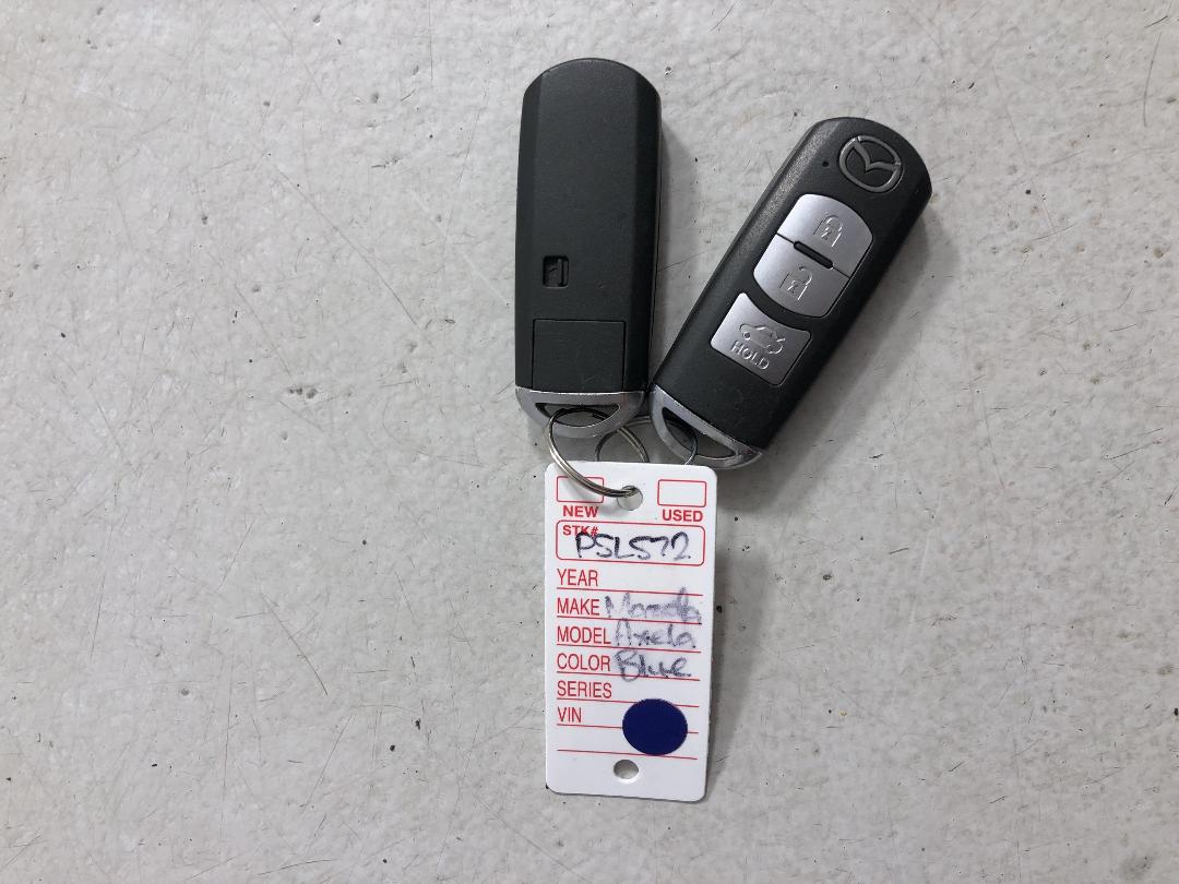 Photo '22' of Mazda Axela Photo '22' of Mazda Axela