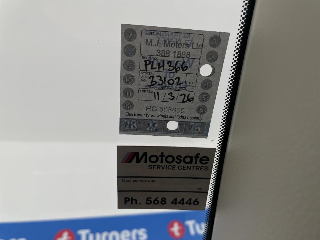 Photo '33' of Mazda Axela Photo '33' of Mazda Axela