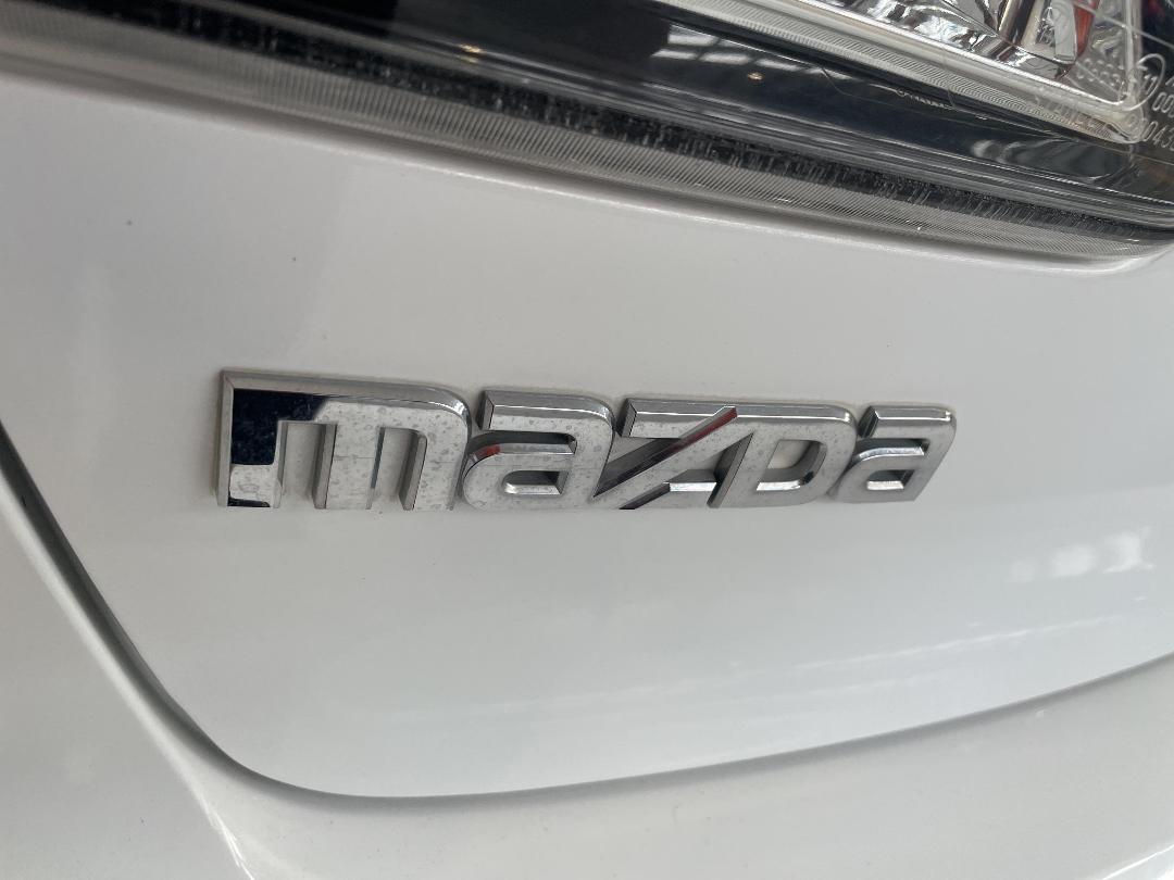 Photo '35' of Mazda Axela Photo '35' of Mazda Axela