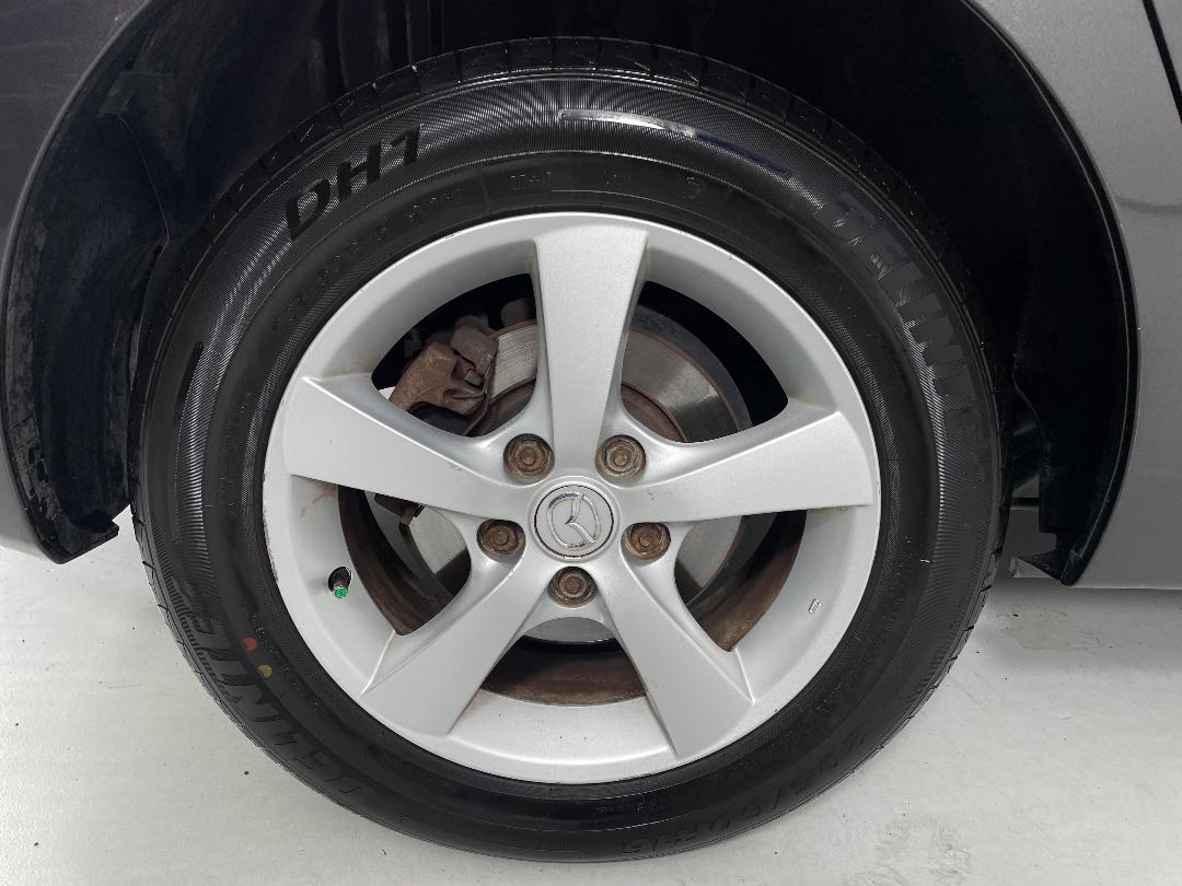 Photo '12' of Mazda Axela Photo '12' of Mazda Axela